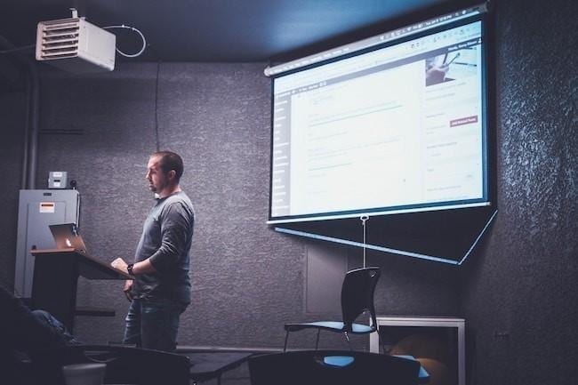 How to prepare meeting equipment